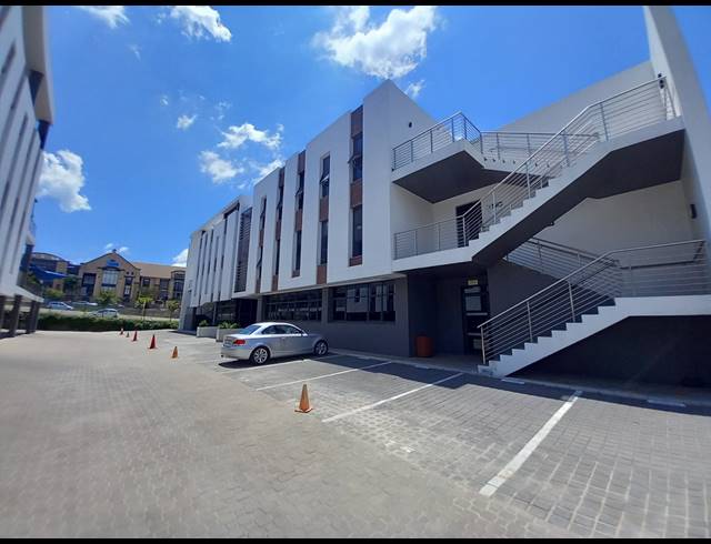 199M² OFFICE TO LET IN BRYANSTON